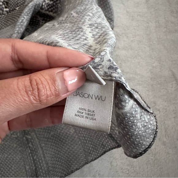 Jason Wu Bow Tie Neck Snakeprint Silk Crepe Blouse Size 4 - Picture 11 of 11